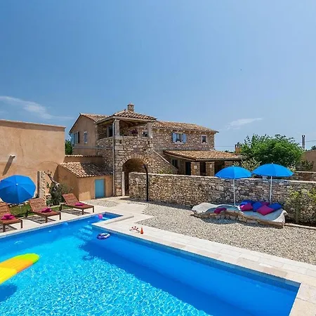 Jas Comfortable Holiday Villa *