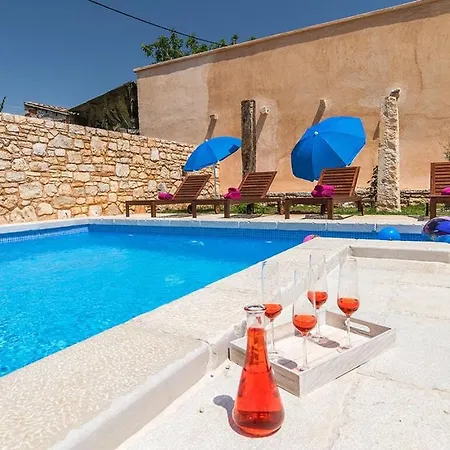 Villa Jas Comfortable Holiday